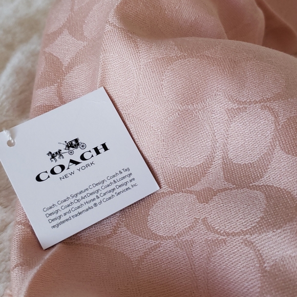 Coach blush stole - Picture 5 of 5